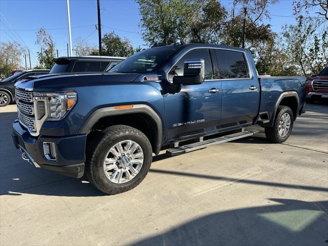 2023 GMC Sierra 2500HD 4WD Crew Cab Standard Bed Denali