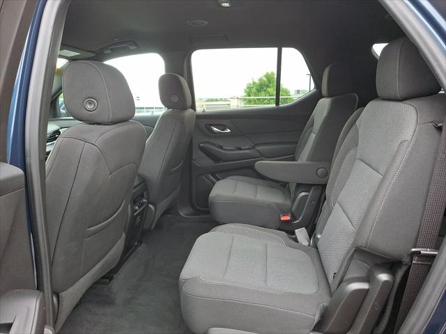 2022 Chevrolet Traverse AWD LT Cloth