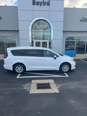 2022 Chrysler Voyager LX