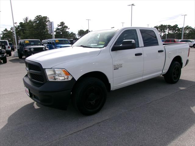 2022 RAM 1500 Classic Tradesman Crew Cab 4x4 57 Box