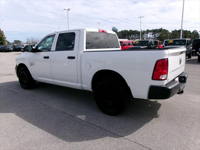 2022 RAM 1500 Classic Tradesman Crew Cab 4x4 57 Box