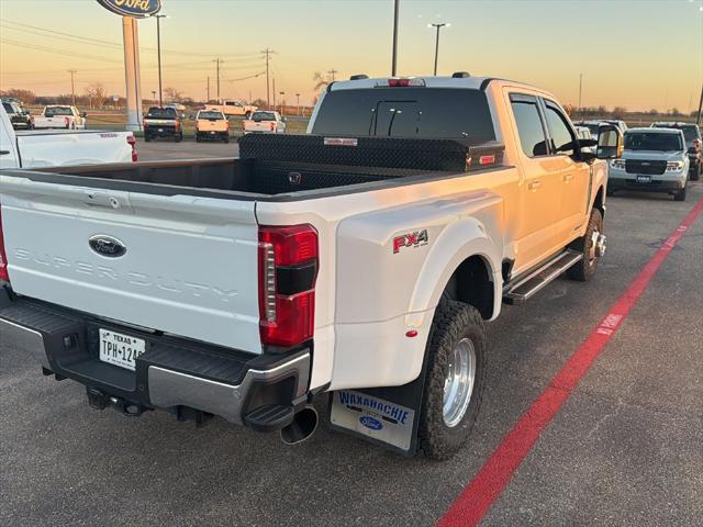 2023 Ford F-350 LARIAT