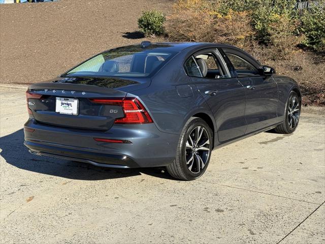 2024 Volvo S60 B5 Plus Dark Theme