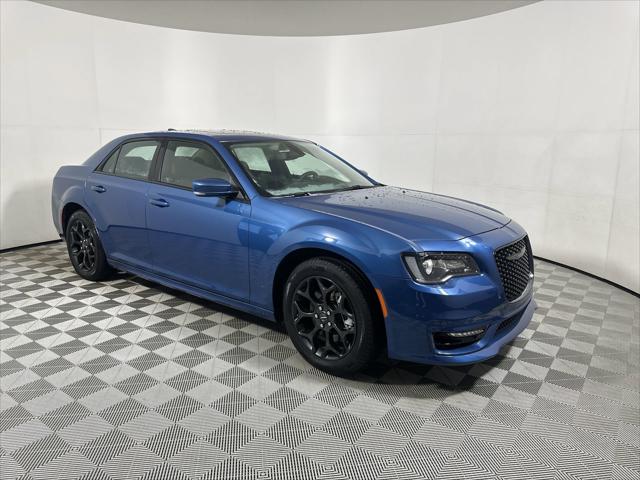 2023 Chrysler 300 Touring L AWD