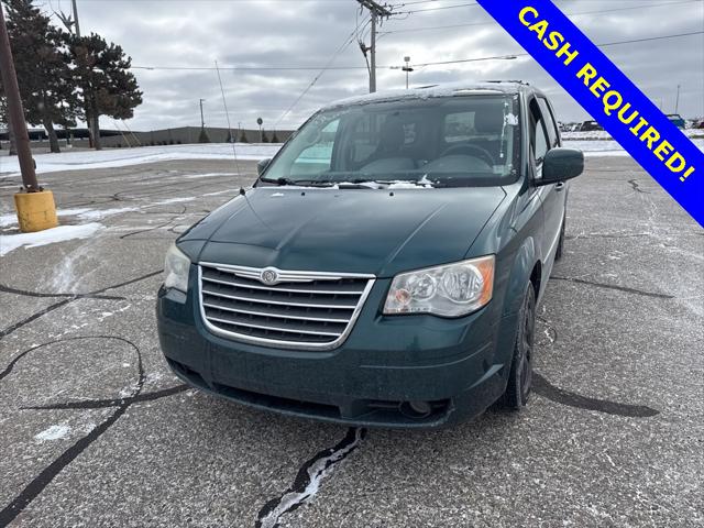 Used 2009 Chrysler Town & Country For Sale in Waterford Twp, MI