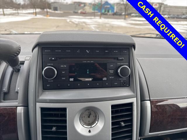 Used 2009 Chrysler Town & Country For Sale in Waterford Twp, MI