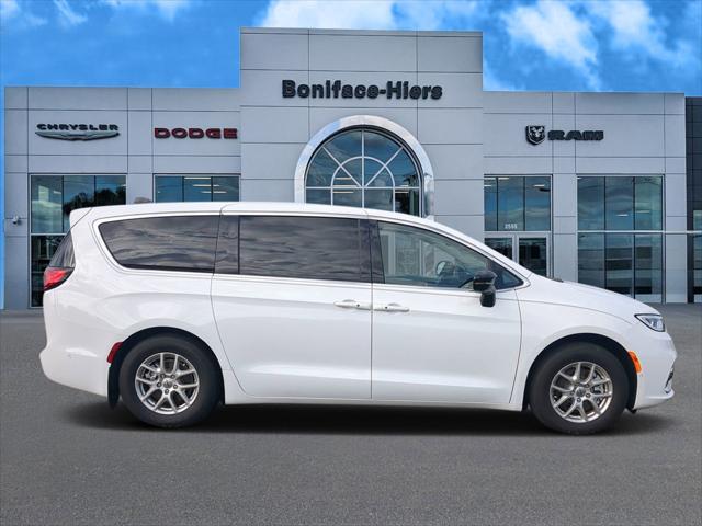2024 Chrysler Pacifica PACIFICA TOURING L