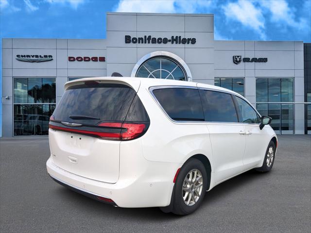 2024 Chrysler Pacifica PACIFICA TOURING L