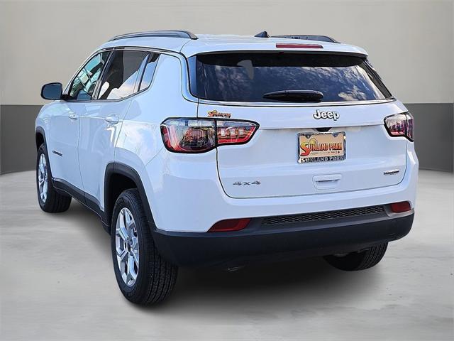 2025 Jeep Compass COMPASS LATITUDE 4X4