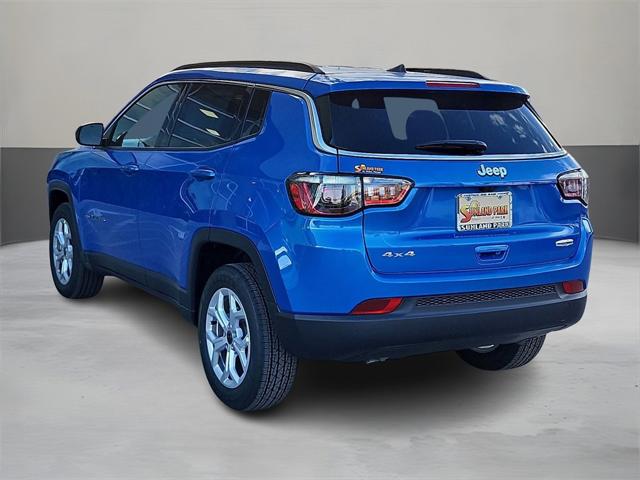 2025 Jeep Compass COMPASS LATITUDE 4X4