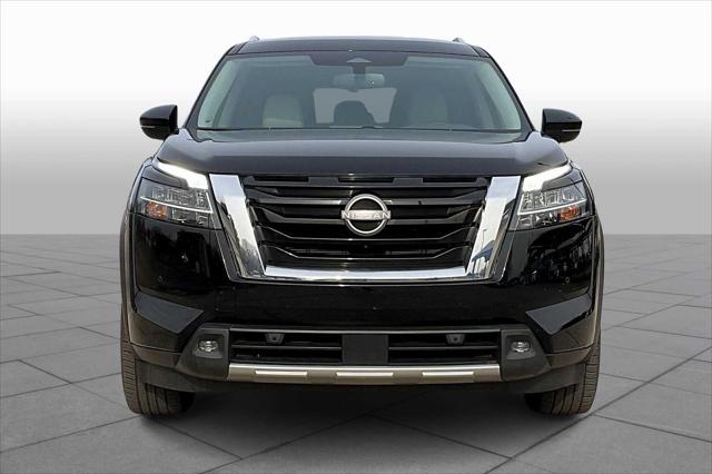 2022 Nissan Pathfinder SL 4WD