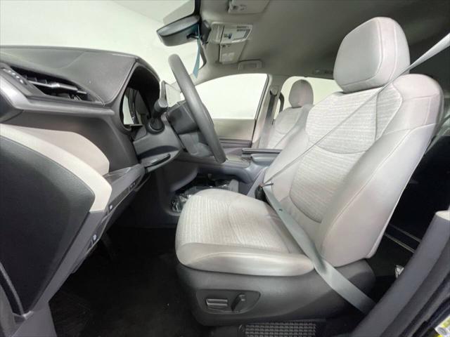 2023 Toyota Sienna LE