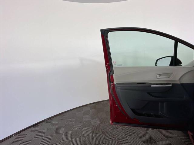2023 Toyota Sienna LE