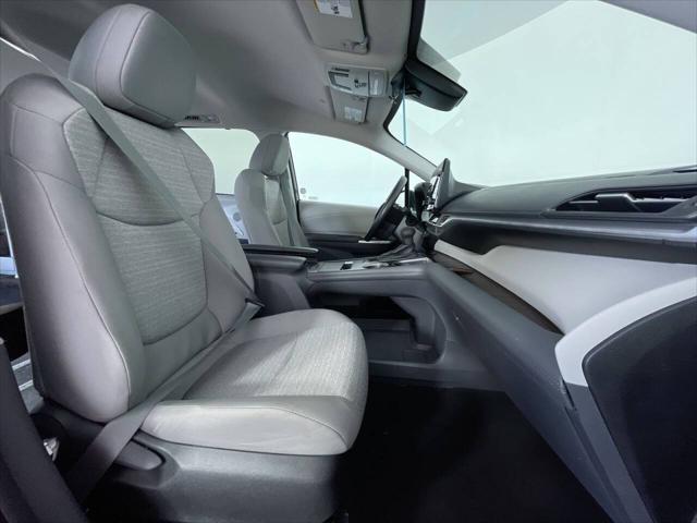 2023 Toyota Sienna LE