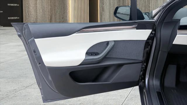 2022 Tesla Model X Dual Motor All-Wheel Drive