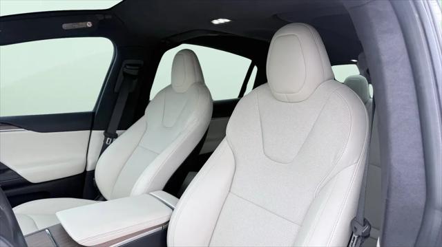 2022 Tesla Model X Dual Motor All-Wheel Drive