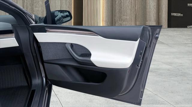 2022 Tesla Model X Dual Motor All-Wheel Drive
