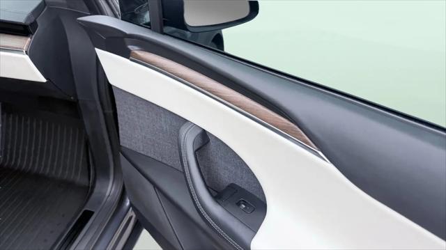 2022 Tesla Model X Dual Motor All-Wheel Drive