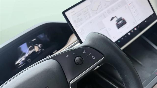 2022 Tesla Model X Dual Motor All-Wheel Drive