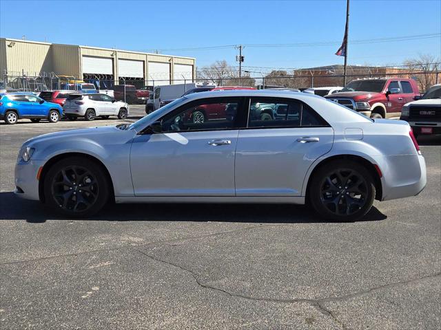 2023 Chrysler 300 Touring