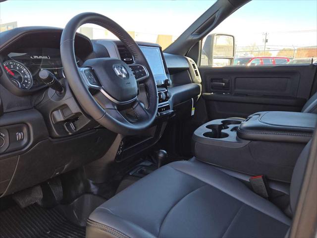 2024 RAM 2500 Tradesman Crew Cab 4x4 8 Box