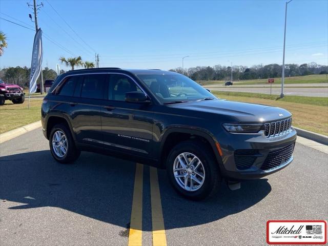 2025 Jeep Grand Cherokee GRAND CHEROKEE LAREDO X 4X4