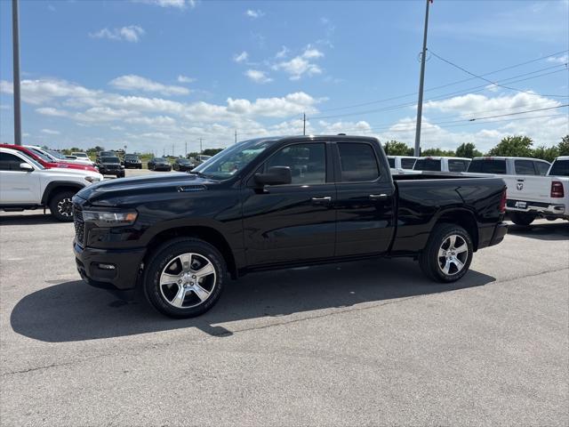2025 RAM Ram 1500 RAM 1500 TRADESMAN QUAD CAB 4X2 64 BOX