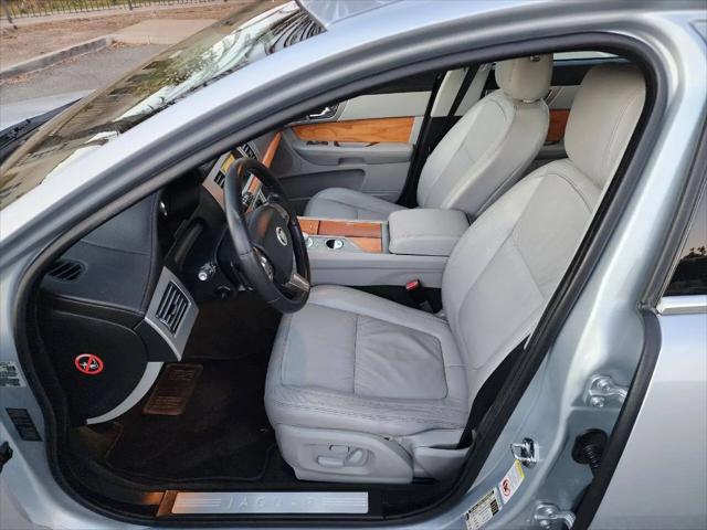 2010 Jaguar XF Luxury