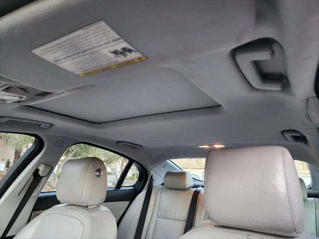 2010 Jaguar XF Luxury