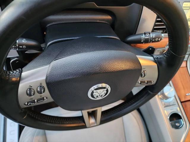 2010 Jaguar XF Luxury