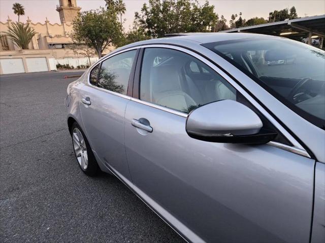 2010 Jaguar XF Luxury