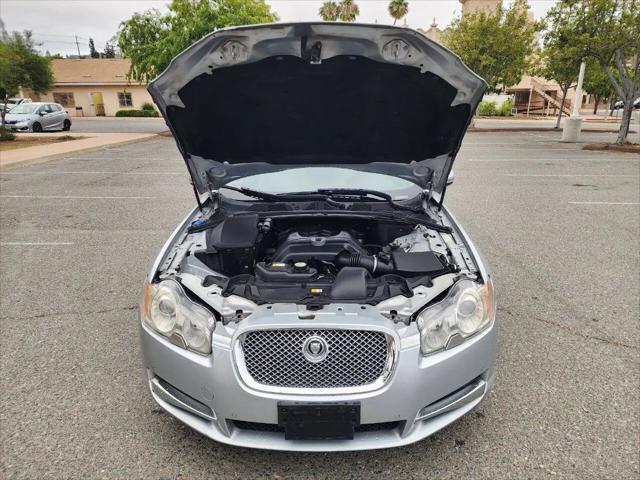 2010 Jaguar XF Luxury