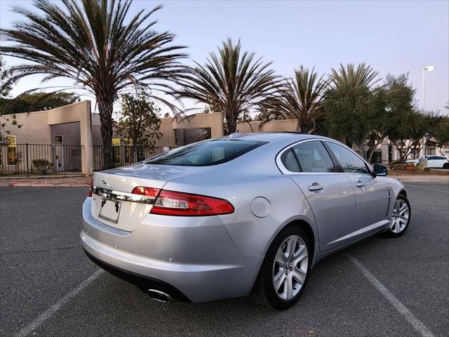 2010 Jaguar XF Luxury