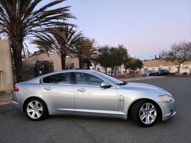 2010 Jaguar XF Luxury