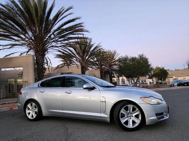 2010 Jaguar XF Luxury