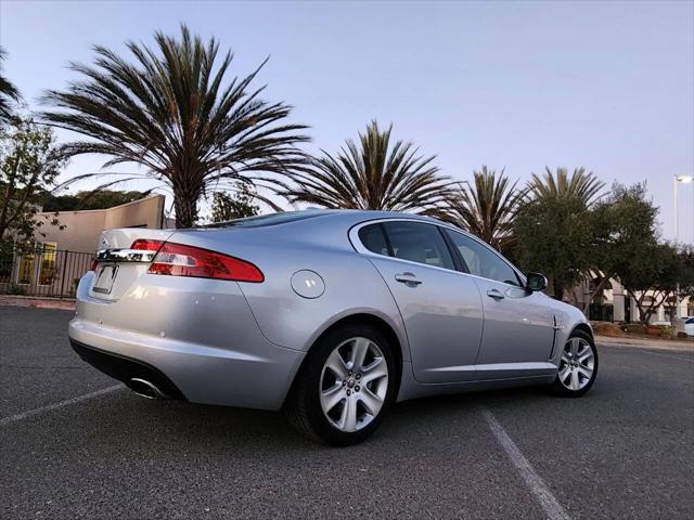 2010 Jaguar XF Luxury
