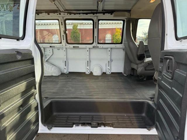 2017 Chevrolet Express Work Van