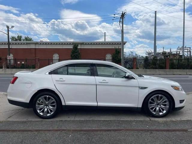 2011 Ford Taurus Limited