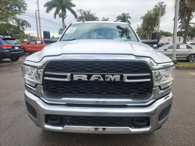 2019 RAM 3500 Tradesman Crew Cab 4x4 64 Box