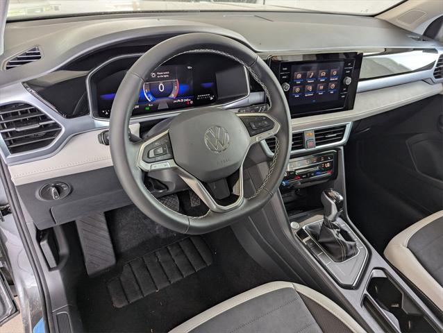 2025 Volkswagen Taos 1.5T SE