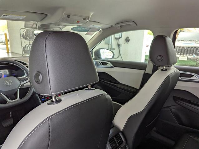 2025 Volkswagen Taos 1.5T SE