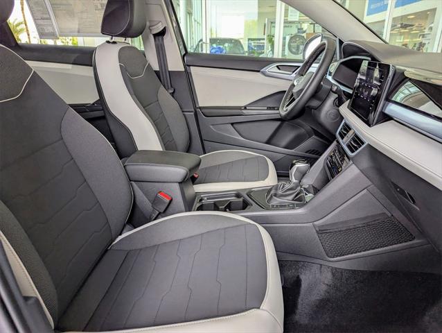 2025 Volkswagen Taos 1.5T SE