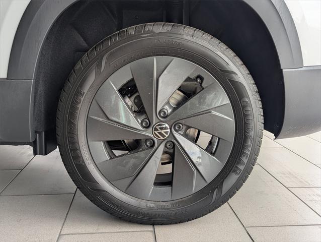 2025 Volkswagen Taos 1.5T SE