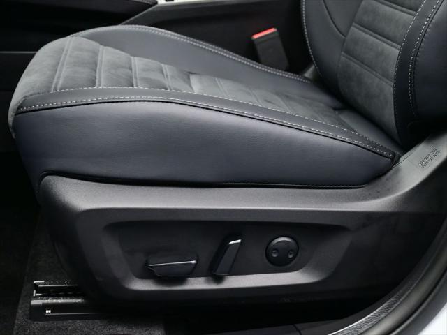 2025 Mitsubishi Outlander PHEV SE S-AWC