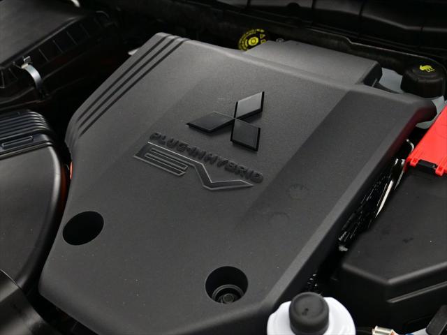 2025 Mitsubishi Outlander PHEV SE S-AWC