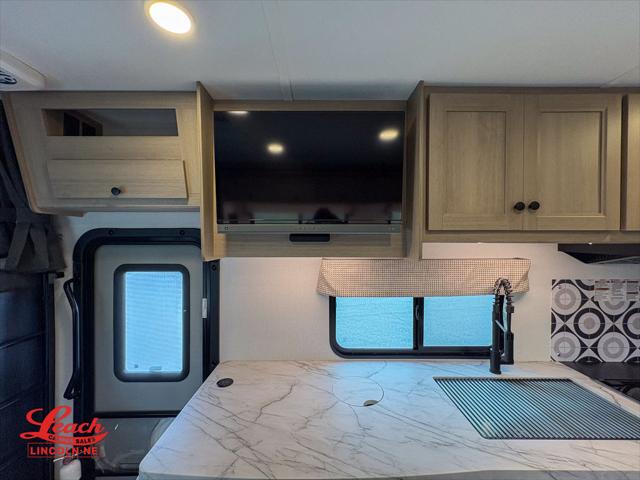 2025 Ford E-450 Cutaway Unknown