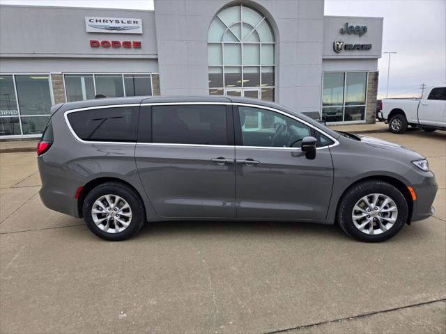 2025 Chrysler Pacifica PACIFICA SELECT AWD