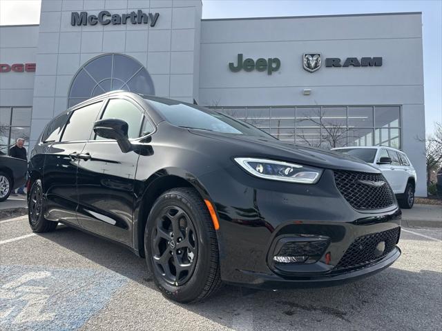 2025 Chrysler Pacifica Hybrid PACIFICA PLUG-IN HYBRID S APPEARANCE