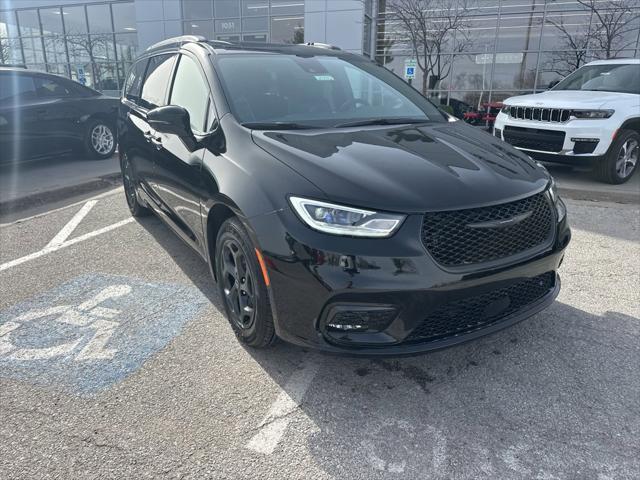 2025 Chrysler Pacifica Hybrid PACIFICA PLUG-IN HYBRID S APPEARANCE