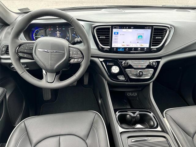 2025 Chrysler Pacifica Hybrid PACIFICA PLUG-IN HYBRID S APPEARANCE